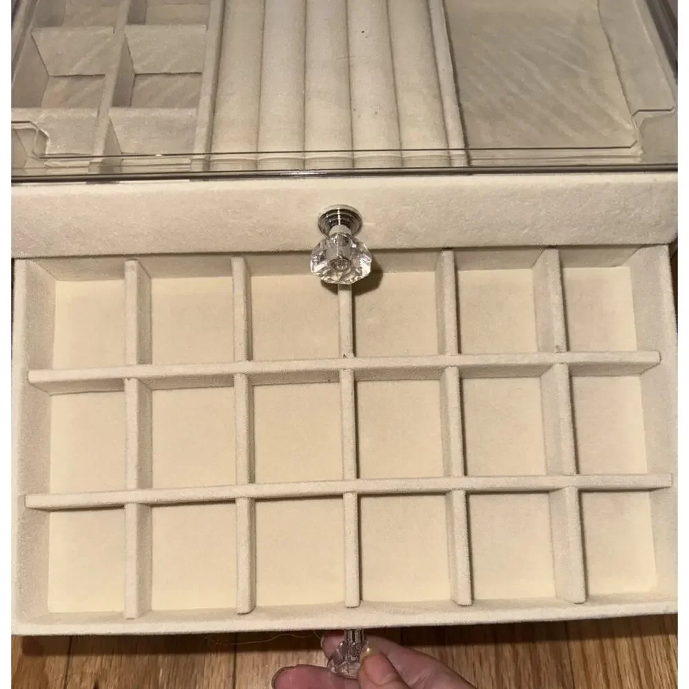 NWT Earring Jewelry Storage Box Organizer Acrylic 5 Drawers Beige Velvet Trays
